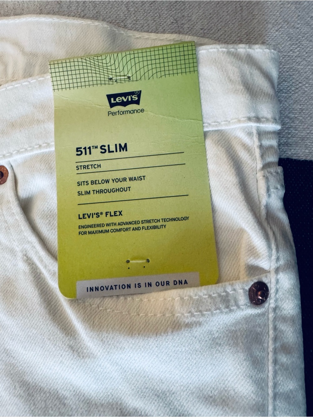 Levi's White Slim 511 Stretch Jeans size 33 X 30 - Picture 3 of 4